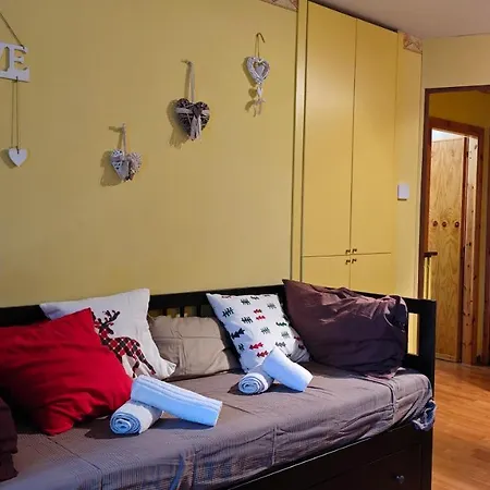 Hostdomus - Casa Borgata Боргата-Сестриере